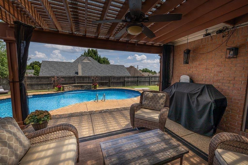 3862 Lighthouse Ln, Lakeland, TN 38002