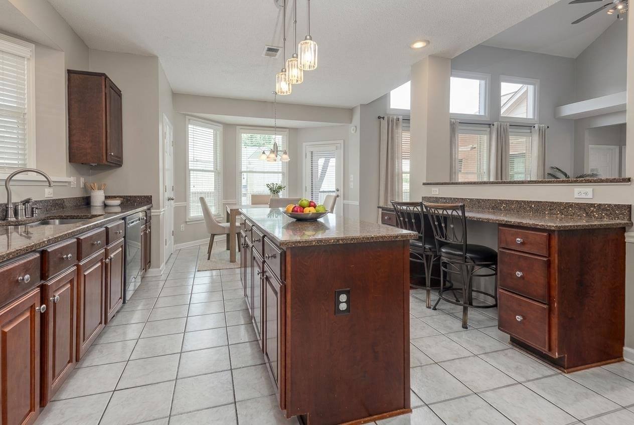 3862 Lighthouse Ln, Lakeland, TN 38002