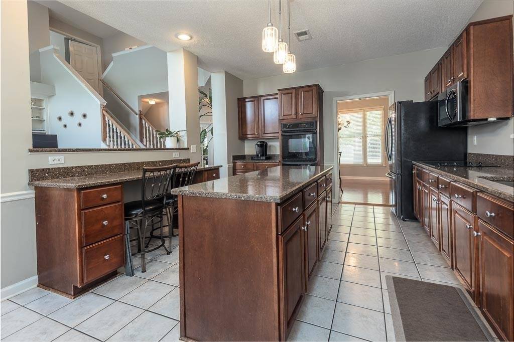 3862 Lighthouse Ln, Lakeland, TN 38002