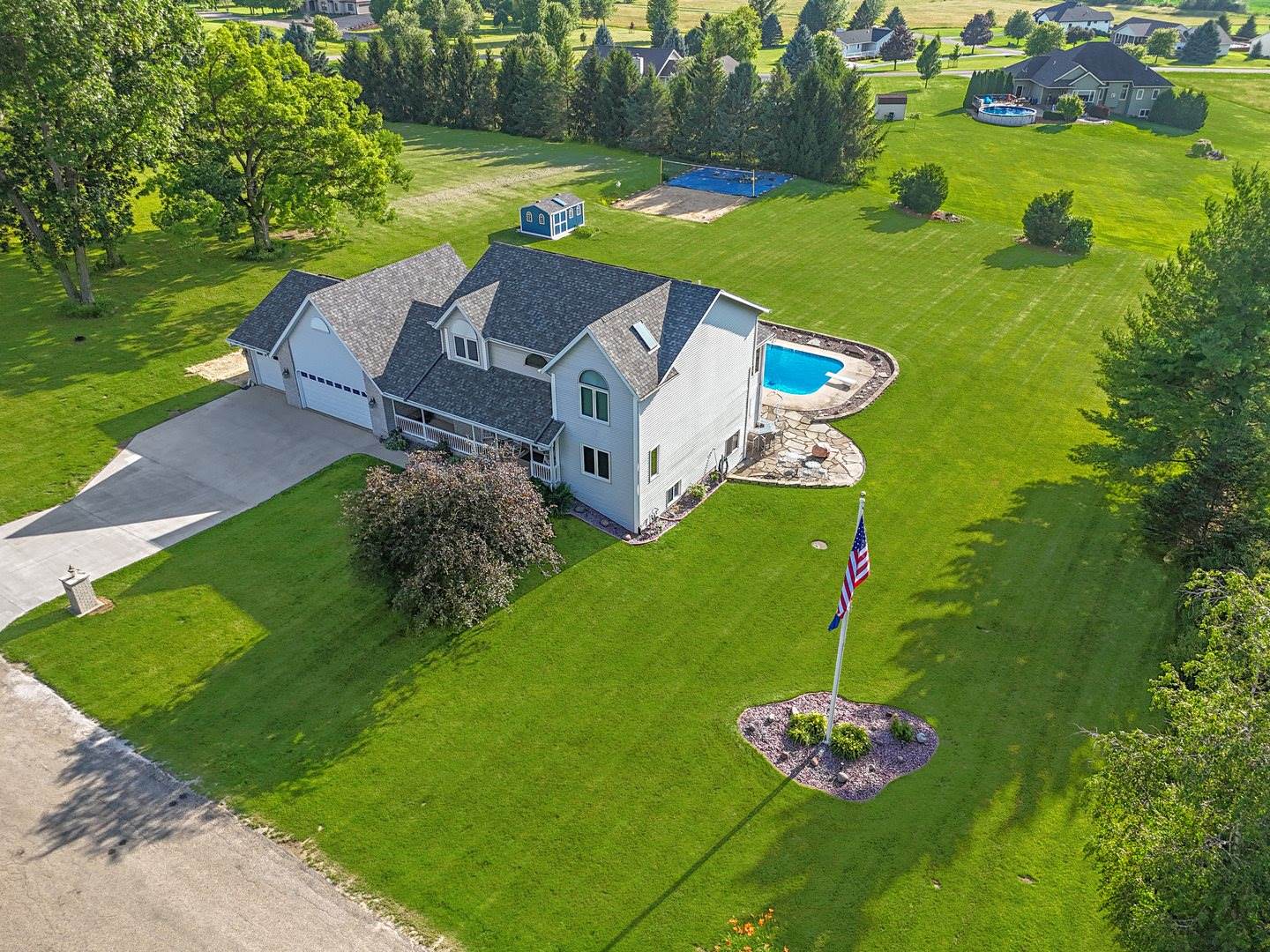 1954 Delmar Drive, Freeport, IL 61032