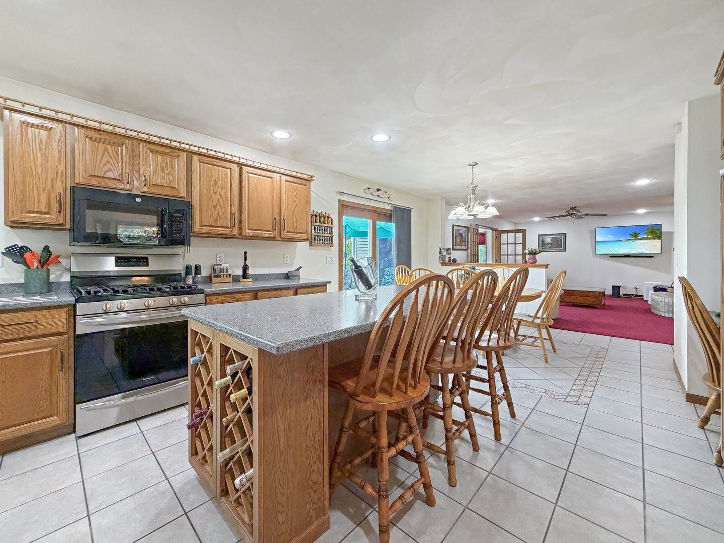 1954 Delmar Drive, Freeport, IL 61032