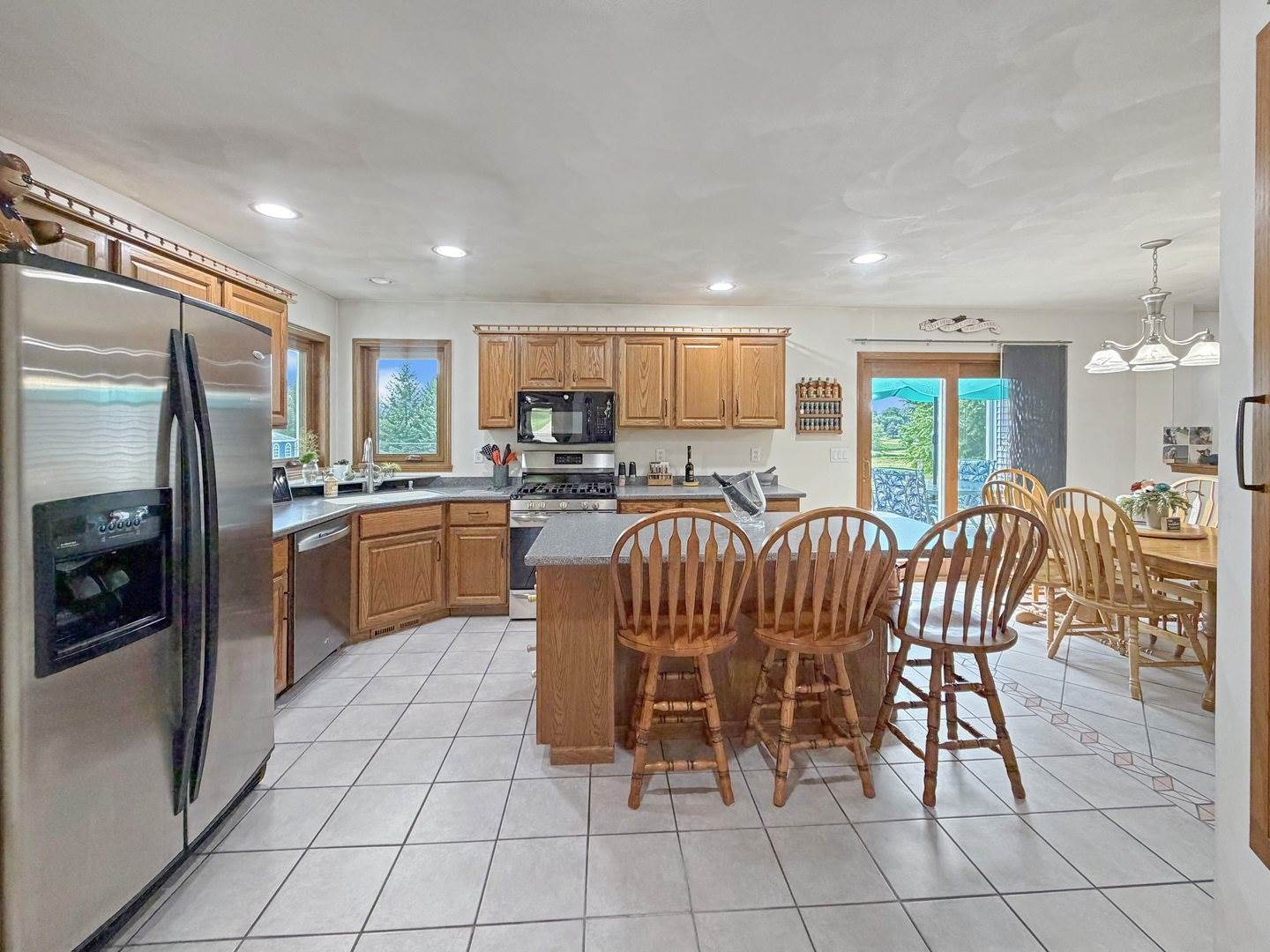 1954 Delmar Drive, Freeport, IL 61032