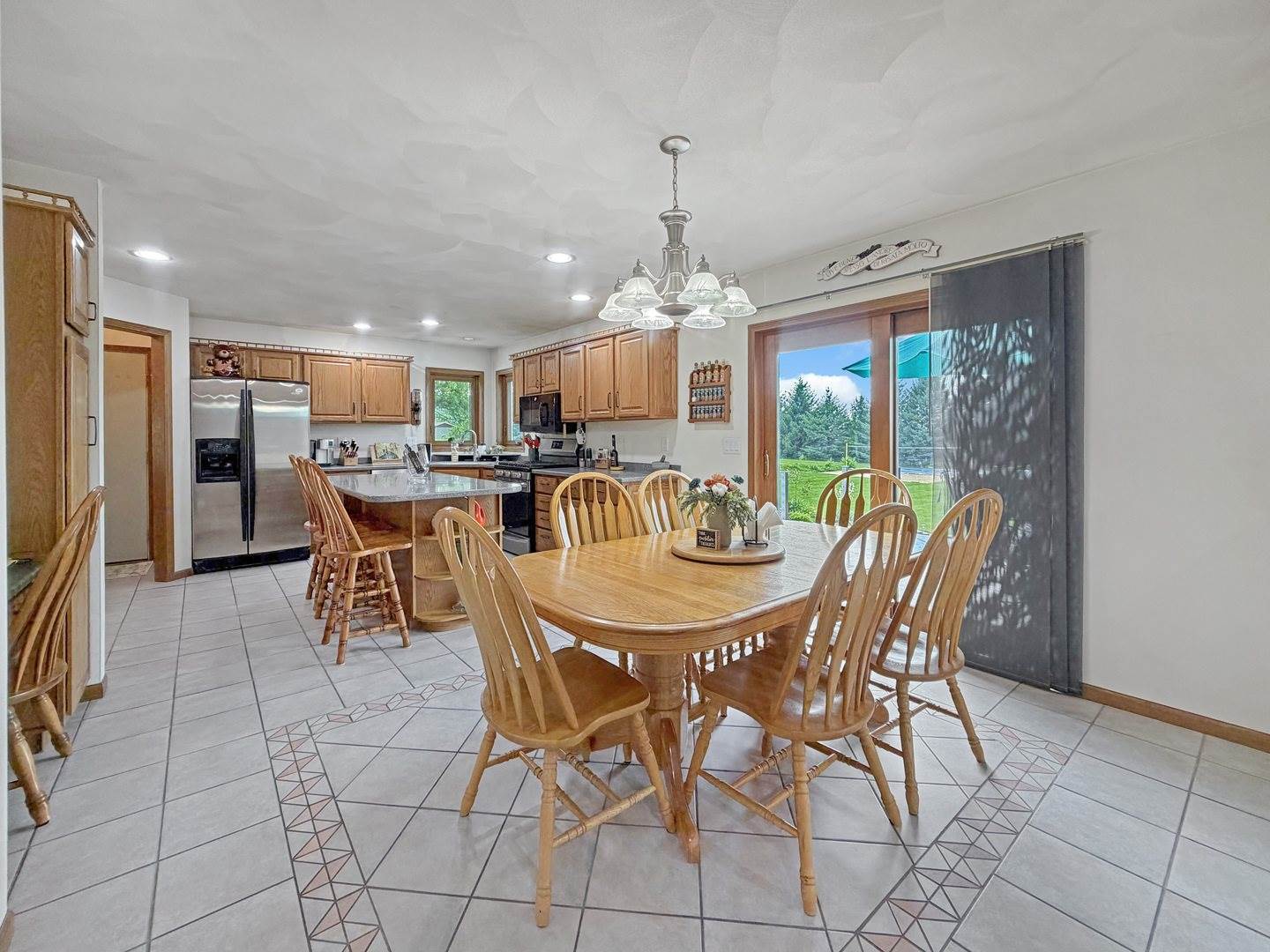 1954 Delmar Drive, Freeport, IL 61032