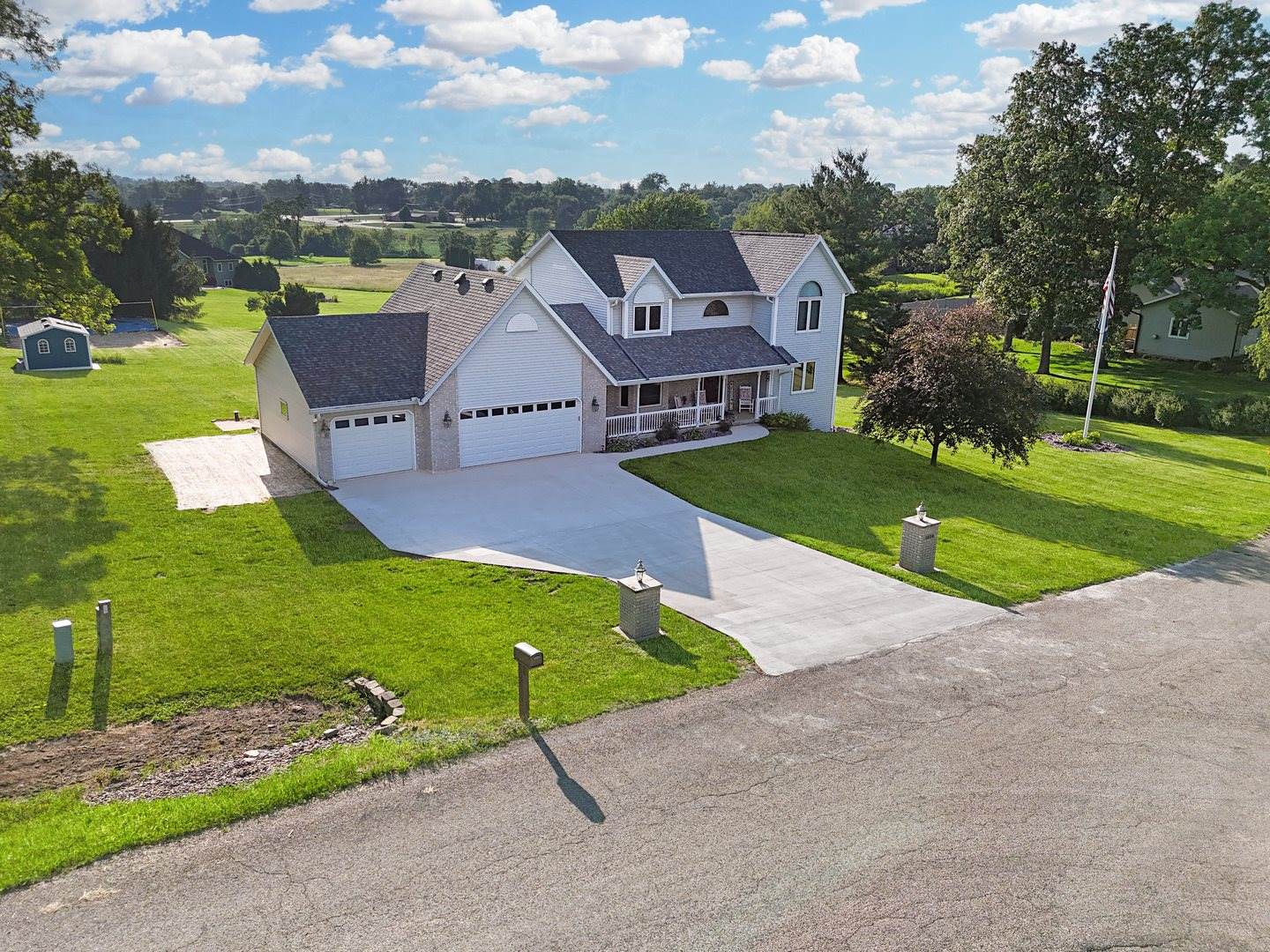 1954 Delmar Drive, Freeport, IL 61032