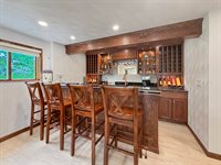 1954 Delmar Drive, Freeport, IL 61032