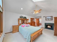 1954 Delmar Drive, Freeport, IL 61032