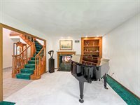 1954 Delmar Drive, Freeport, IL 61032