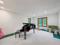 1954 Delmar Drive, Freeport, IL 61032