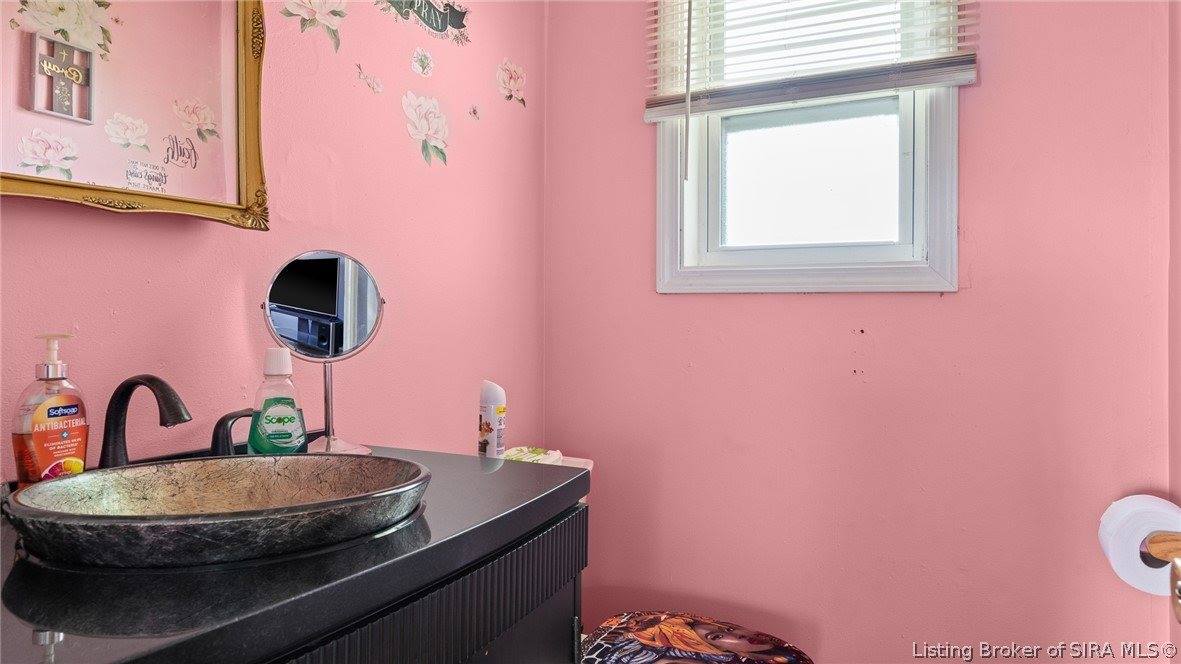 201 Luther Circle, Jeffersonville, IN 47130