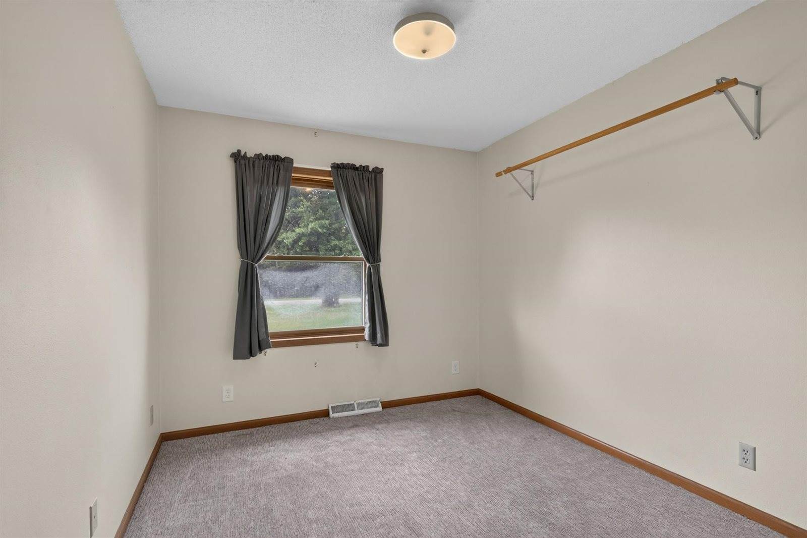 6621 Evergreen Avenue, Wisconsin Rapids, WI 54494