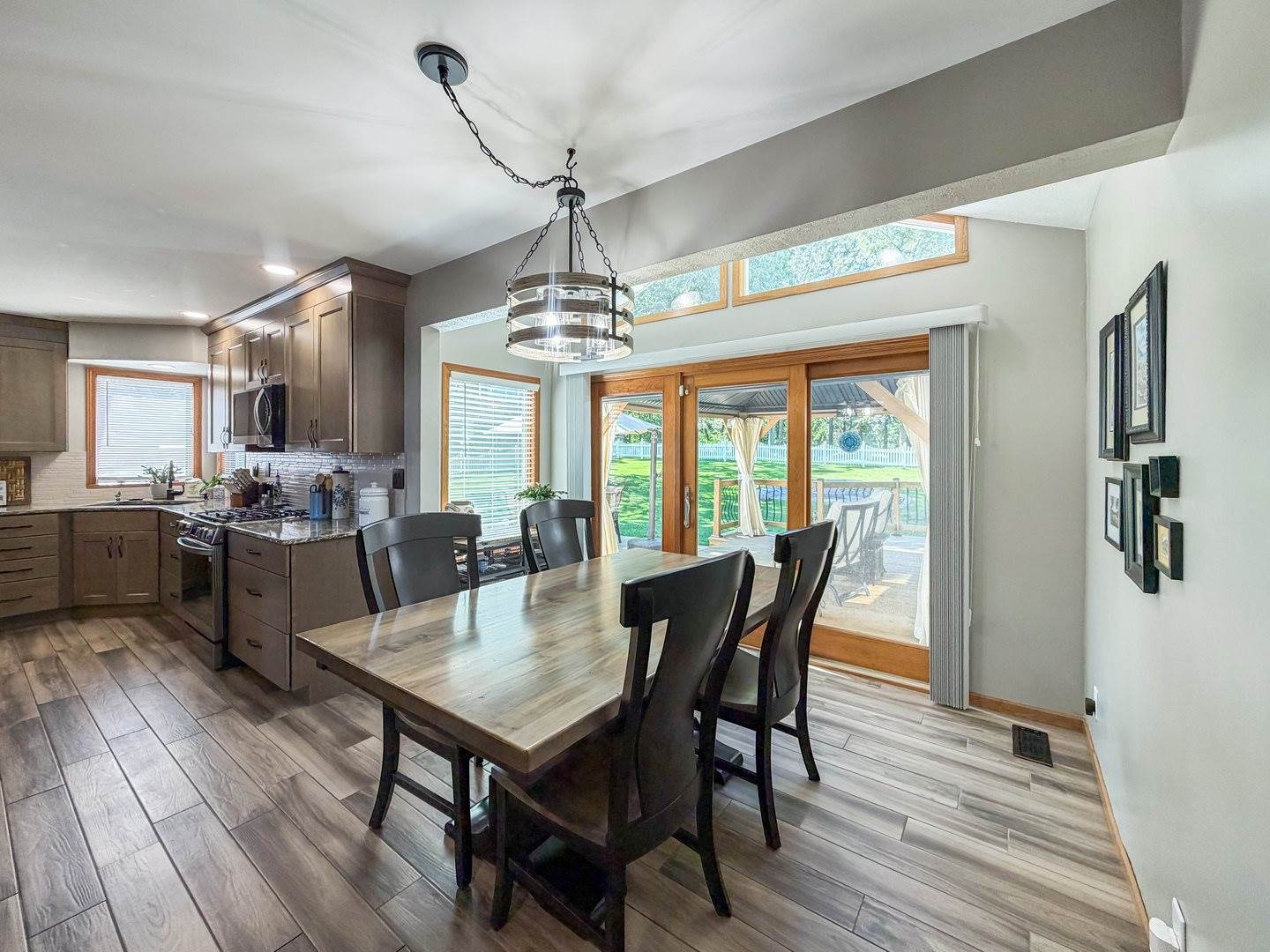 3005 Countryside Lane, Freeport, IL 61032