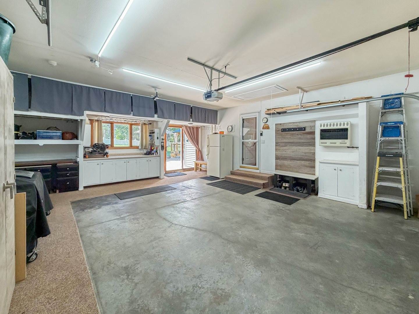 3005 Countryside Lane, Freeport, IL 61032