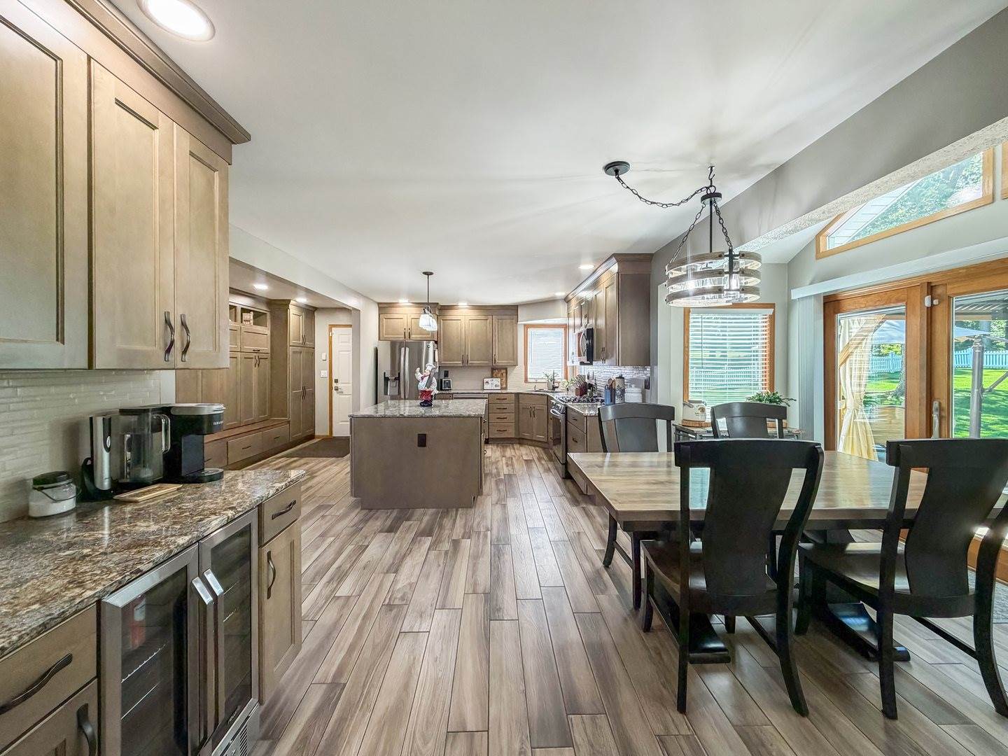 3005 Countryside Lane, Freeport, IL 61032