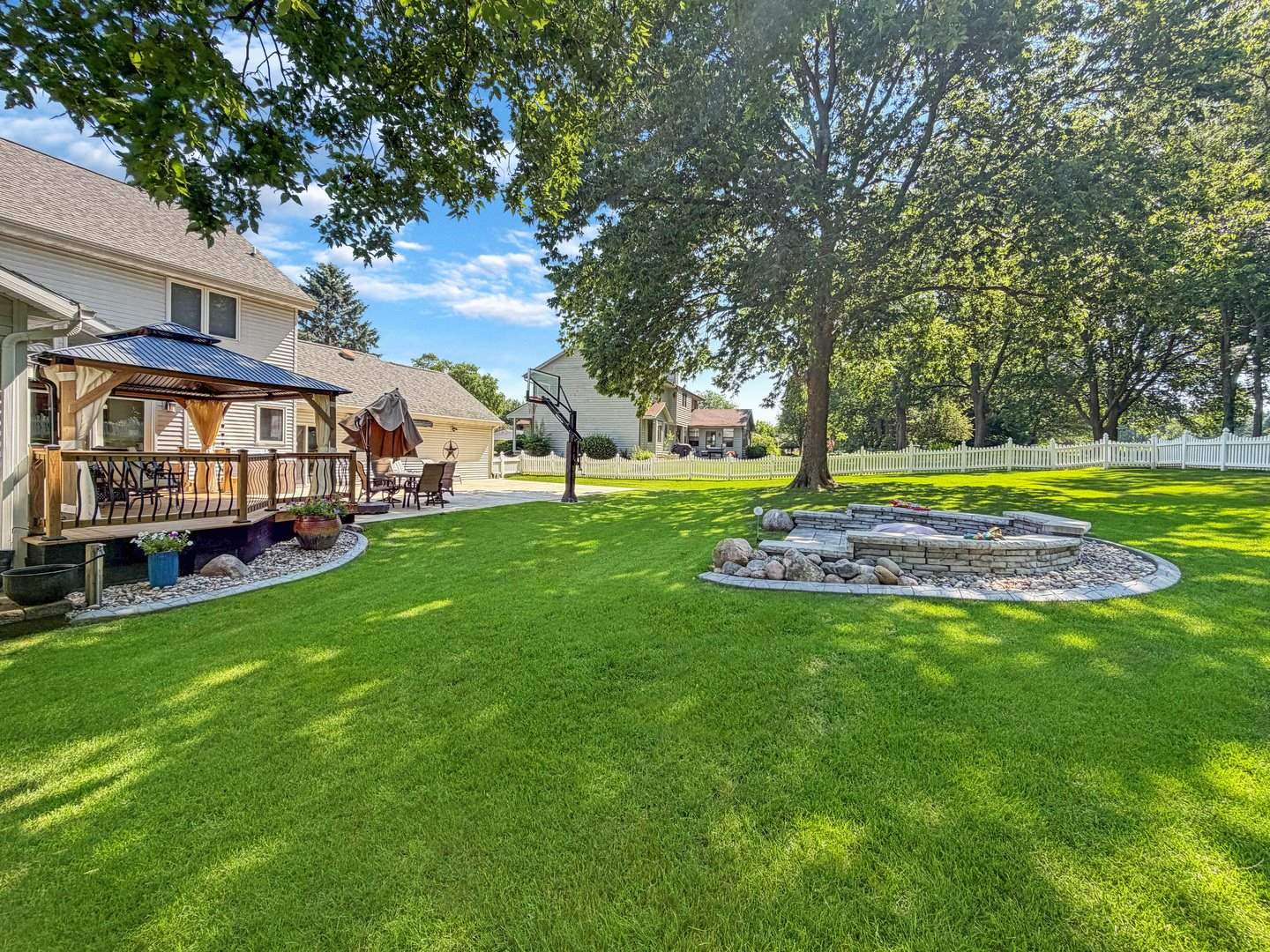 3005 Countryside Lane, Freeport, IL 61032