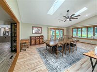 3005 Countryside Lane, Freeport, IL 61032