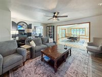 3005 Countryside Lane, Freeport, IL 61032