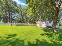 3005 Countryside Lane, Freeport, IL 61032