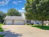 3005 Countryside Lane, Freeport, IL 61032