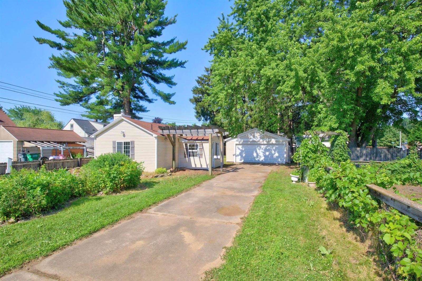 1231 N 15th Street, Wisconsin Rapids, WI 54494