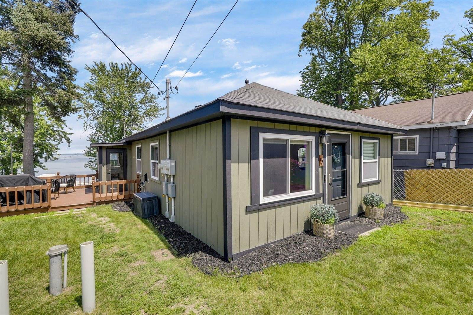 5380 West Houghton Lake Drive, Houghton Lake, MI 48629