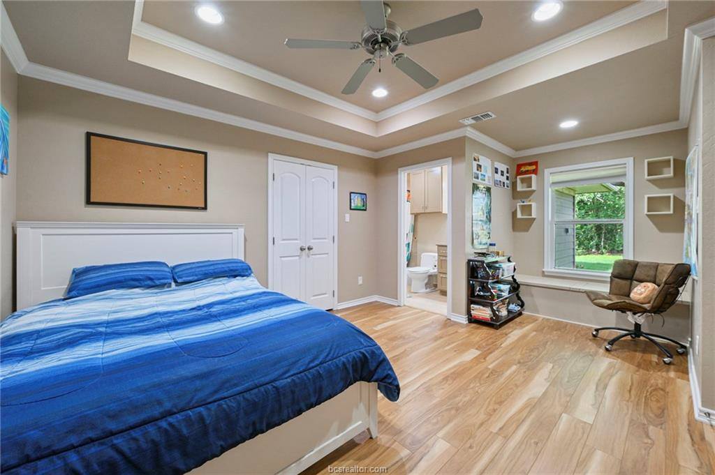 8810 Sandstone Drive, College Station, TX 77845