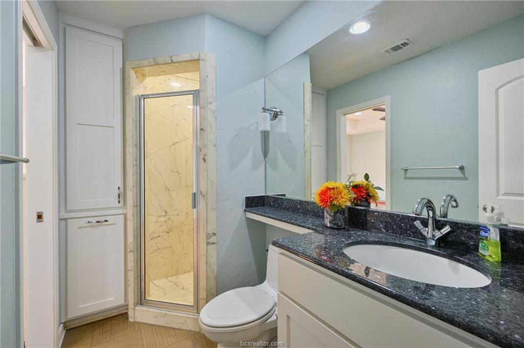 8810 Sandstone Drive, College Station, TX 77845