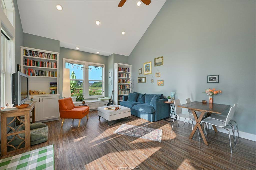 8810 Sandstone Drive, College Station, TX 77845