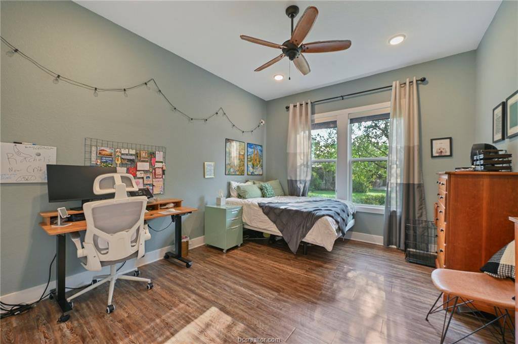 8810 Sandstone Drive, College Station, TX 77845