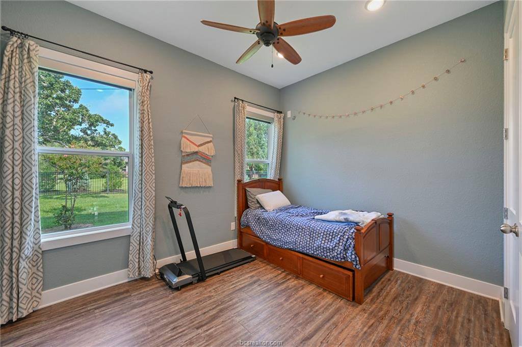 8810 Sandstone Drive, College Station, TX 77845