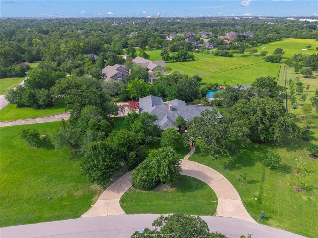 8810 Sandstone Drive, College Station, TX 77845