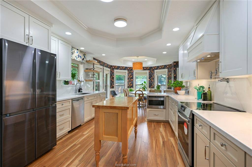 8810 Sandstone Drive, College Station, TX 77845