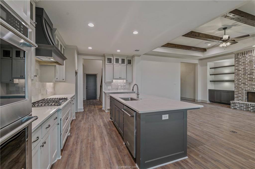 4751 Coral River Road, College Station, TX 77845