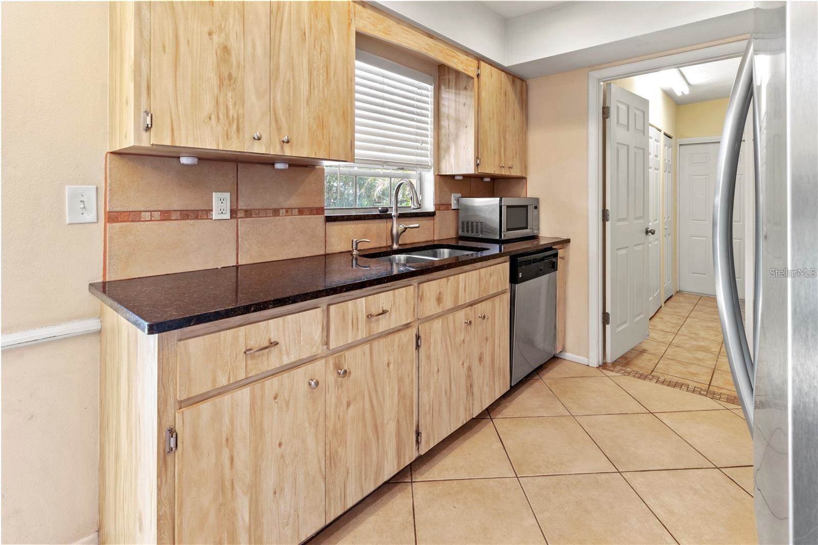 3314 Island Date Circle, Sarasota, FL 34232
