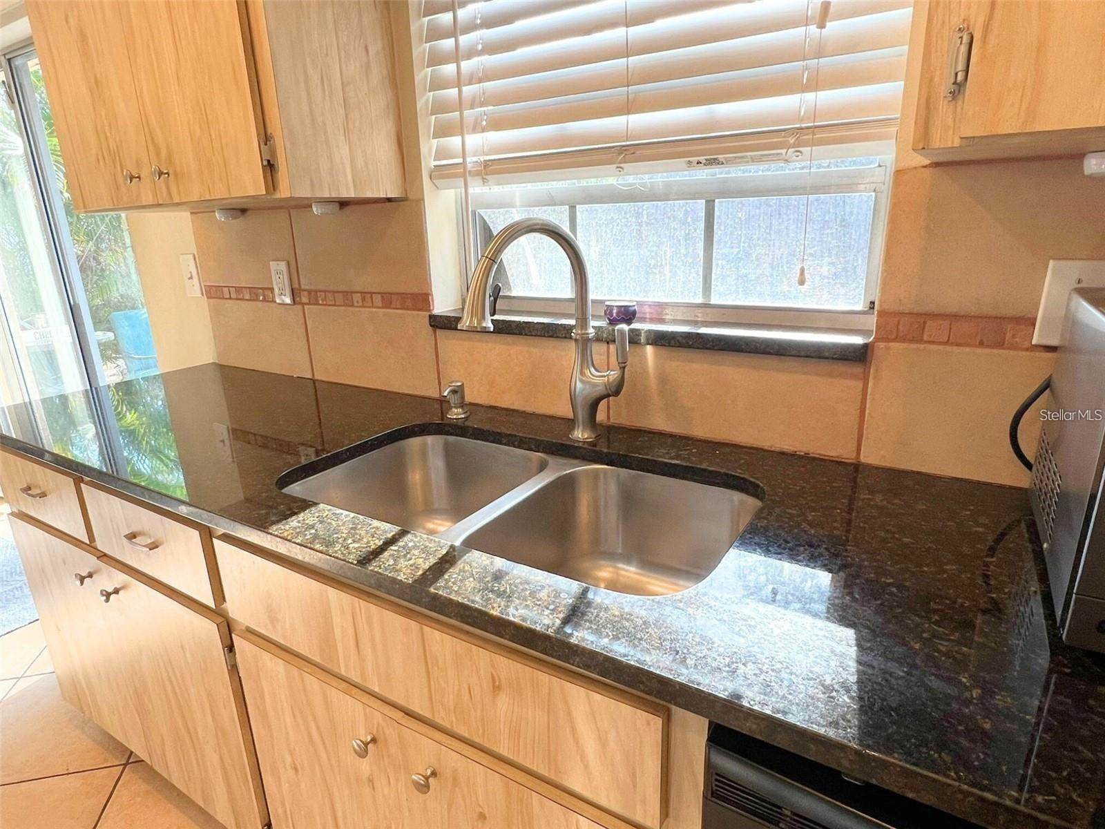3314 Island Date Circle, Sarasota, FL 34232