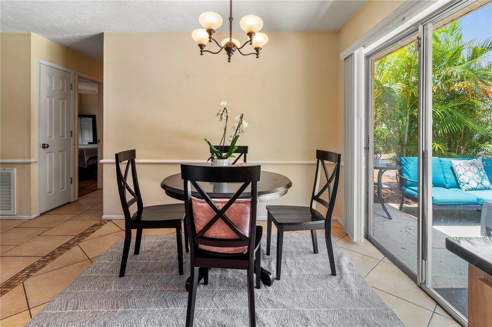 3314 Island Date Circle, Sarasota, FL 34232