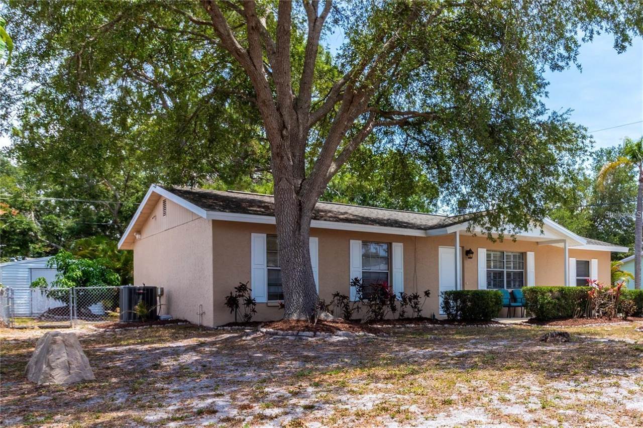 3314 Island Date Circle, Sarasota, FL 34232
