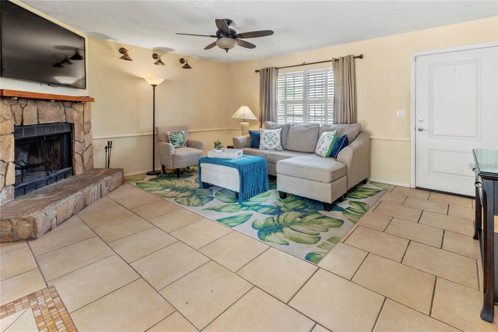 3314 Island Date Circle, Sarasota, FL 34232