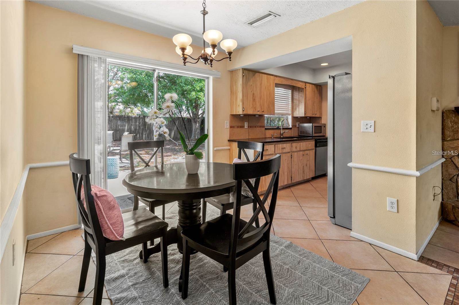 3314 Island Date Circle, Sarasota, FL 34232