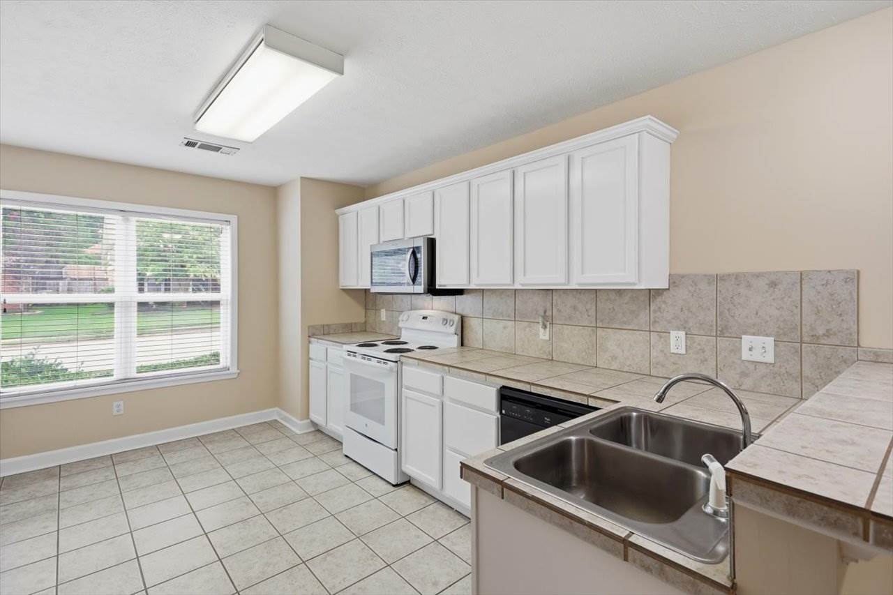 155 Basswood Circle, Brandon, MS 39047