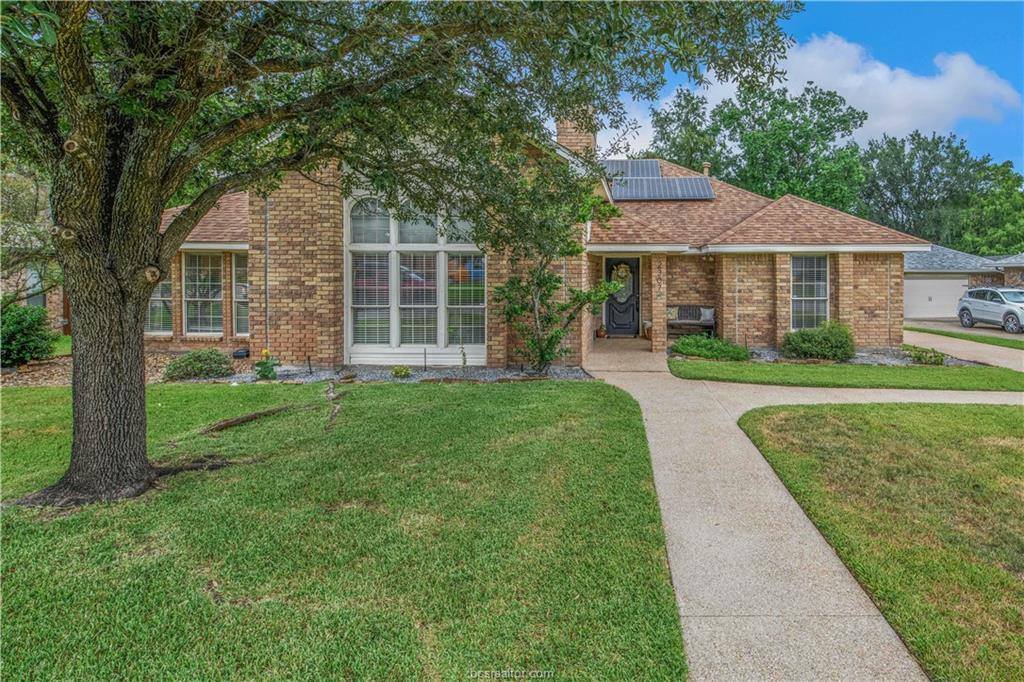 2307 West Briargate Drive, Bryan, TX 77802