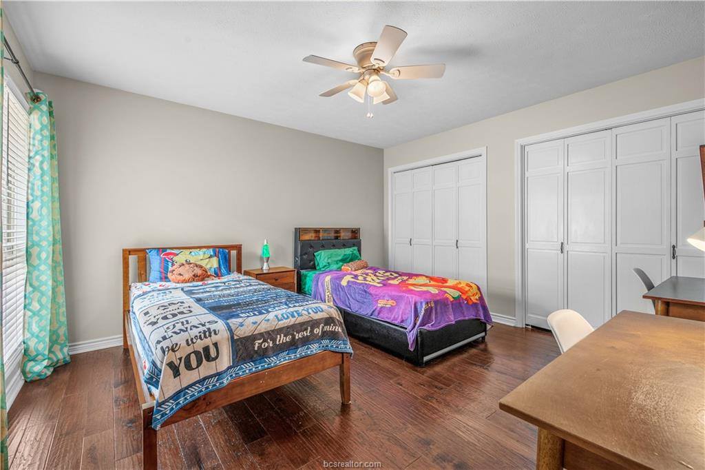 2307 West Briargate Drive, Bryan, TX 77802