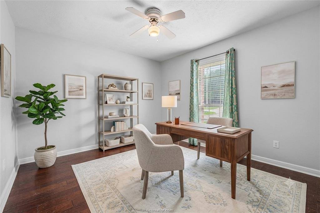 2307 West Briargate Drive, Bryan, TX 77802