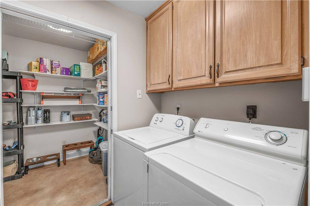 2307 West Briargate Drive, Bryan, TX 77802
