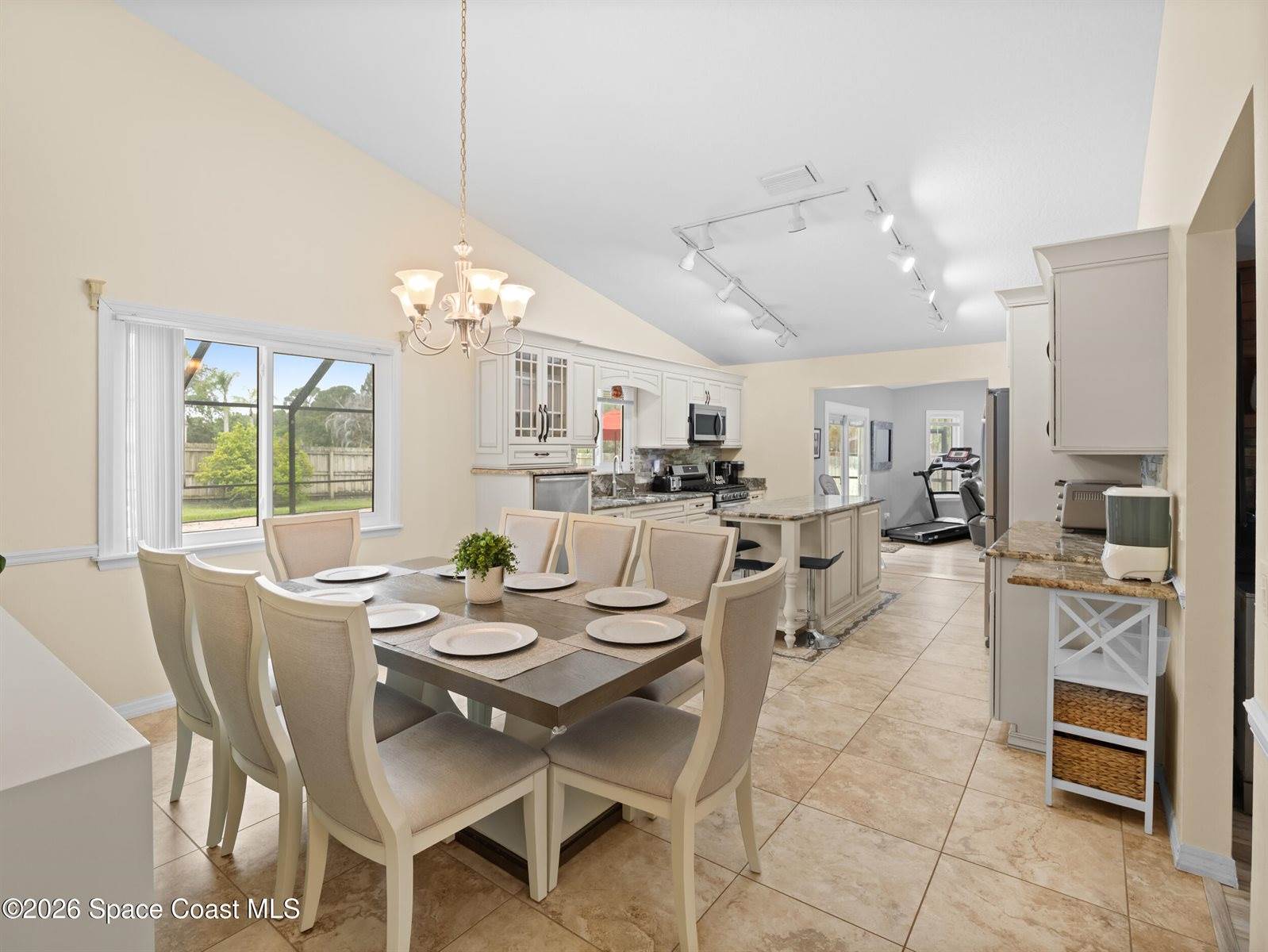 2582 Empire Avenue East, Melbourne, FL 32934