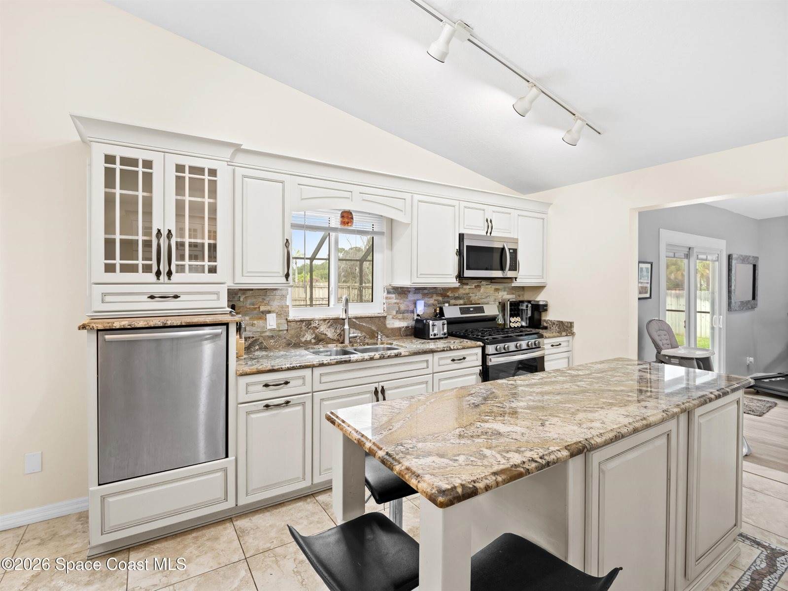 2582 Empire Avenue East, Melbourne, FL 32934