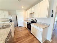 9615 Angel Oak Dr, Pensacola, FL 32526