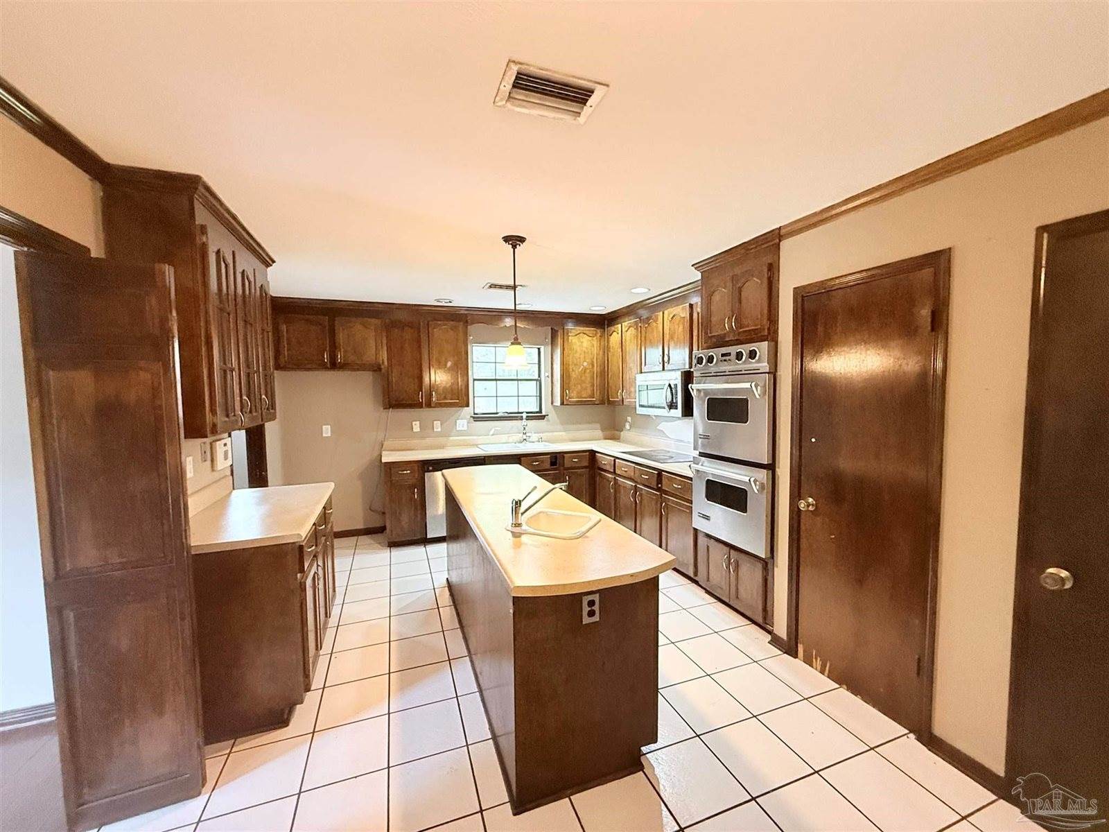 365 Arabian Dr, Pensacola, FL 32506