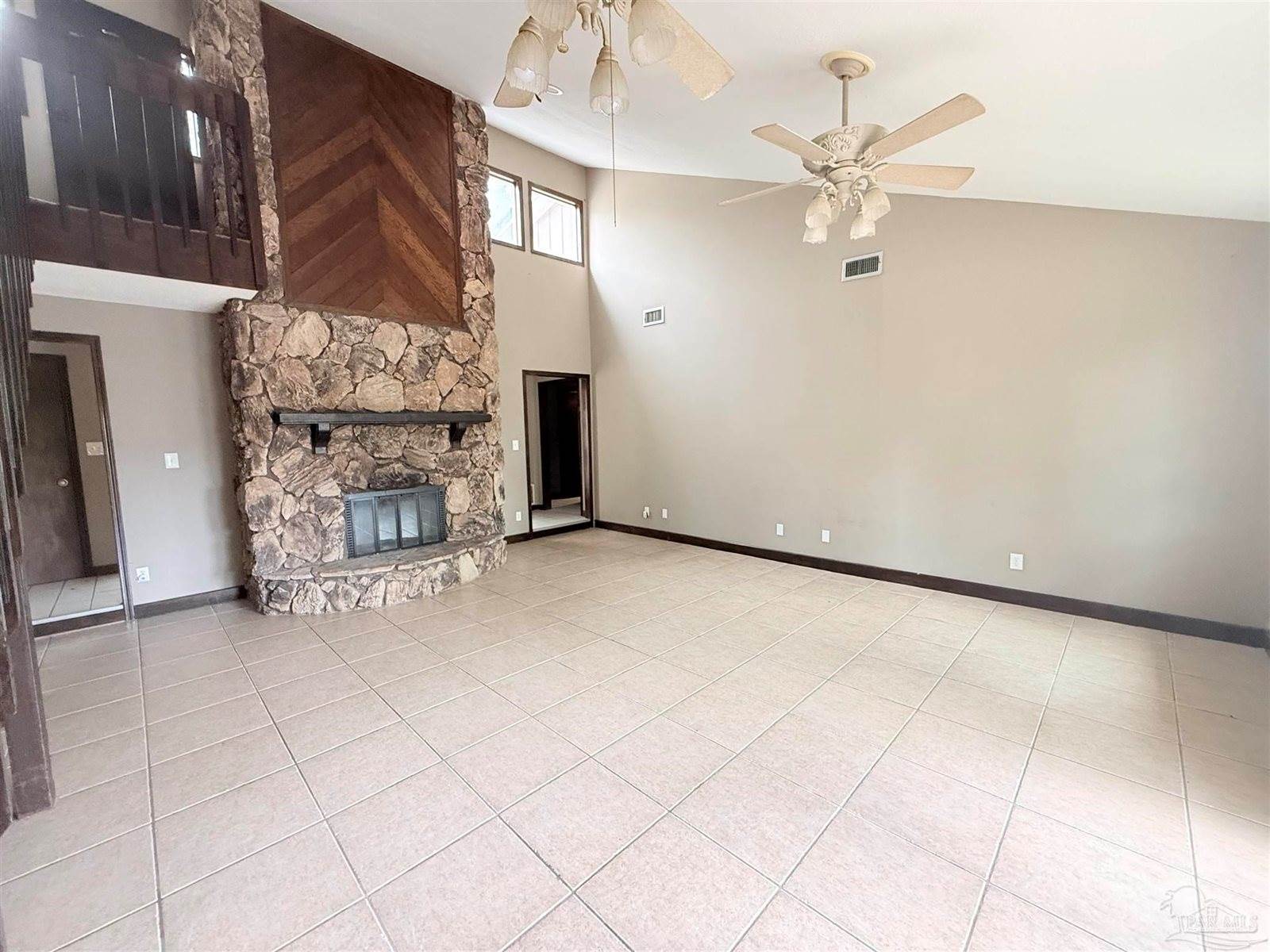 365 Arabian Dr, Pensacola, FL 32506