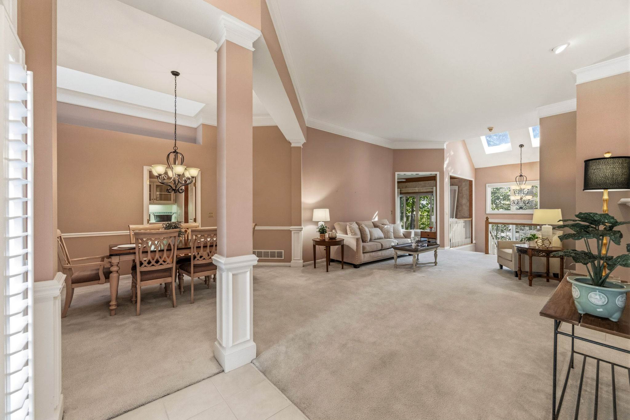8801 W 142nd St, Overland Park, KS 66221