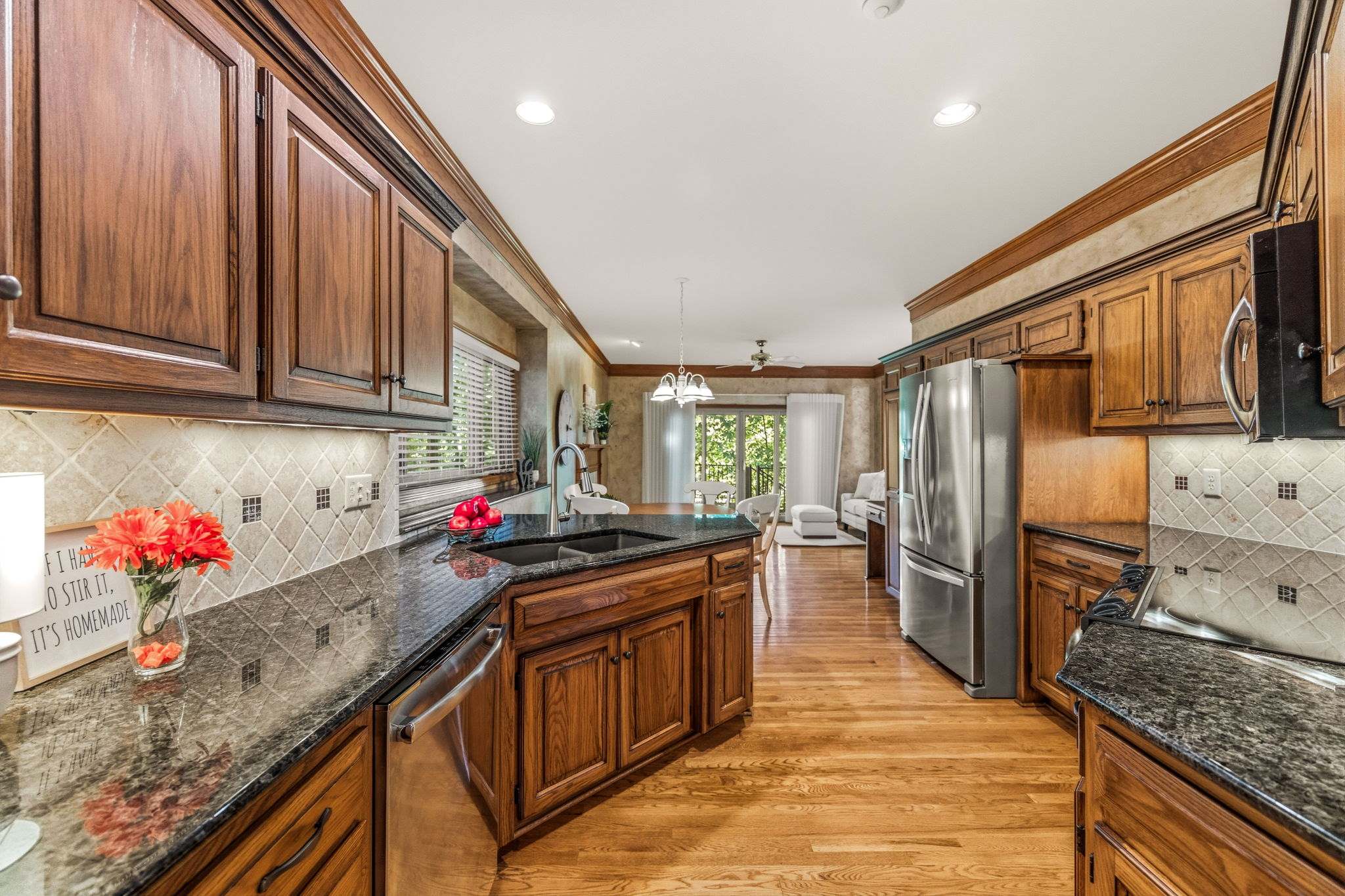 8801 W 142nd St, Overland Park, KS 66221